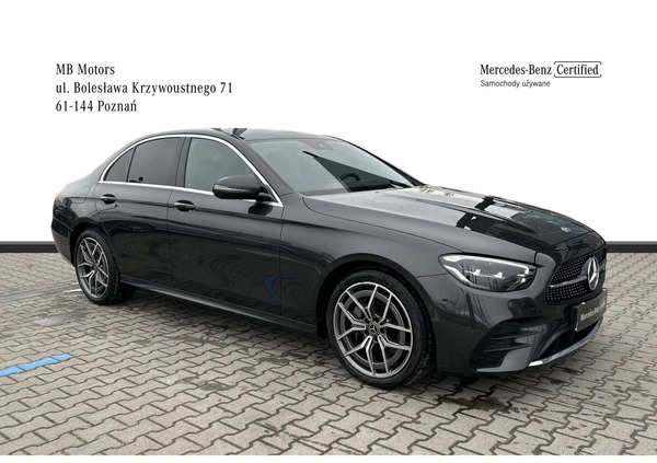 Mercedes-Benz Klasa E cena 241900 przebieg: 13449, rok produkcji 2023 z Siemiatycze małe 379